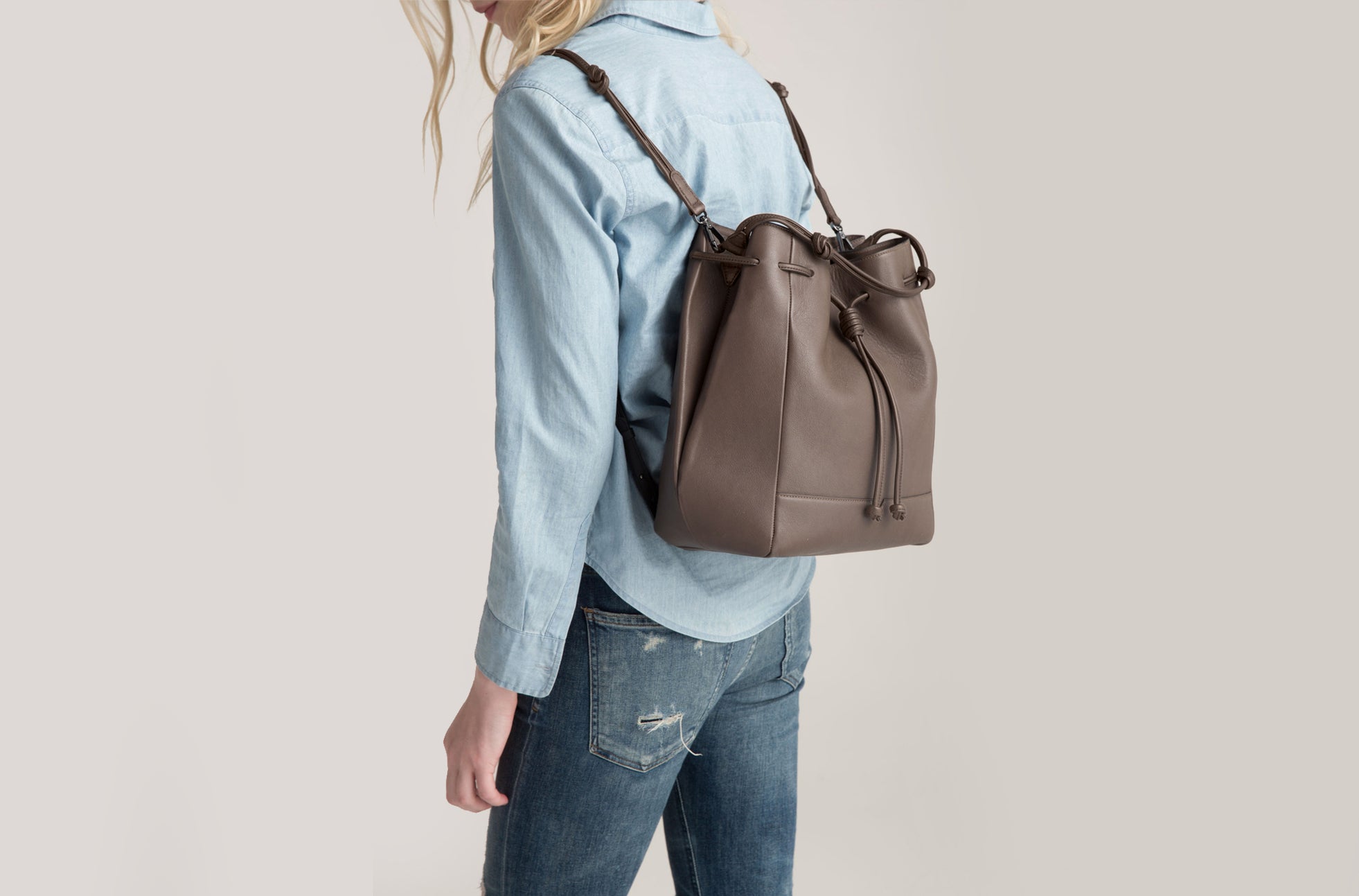 The Large Bucket Backpack in Technik in Taupe image 2