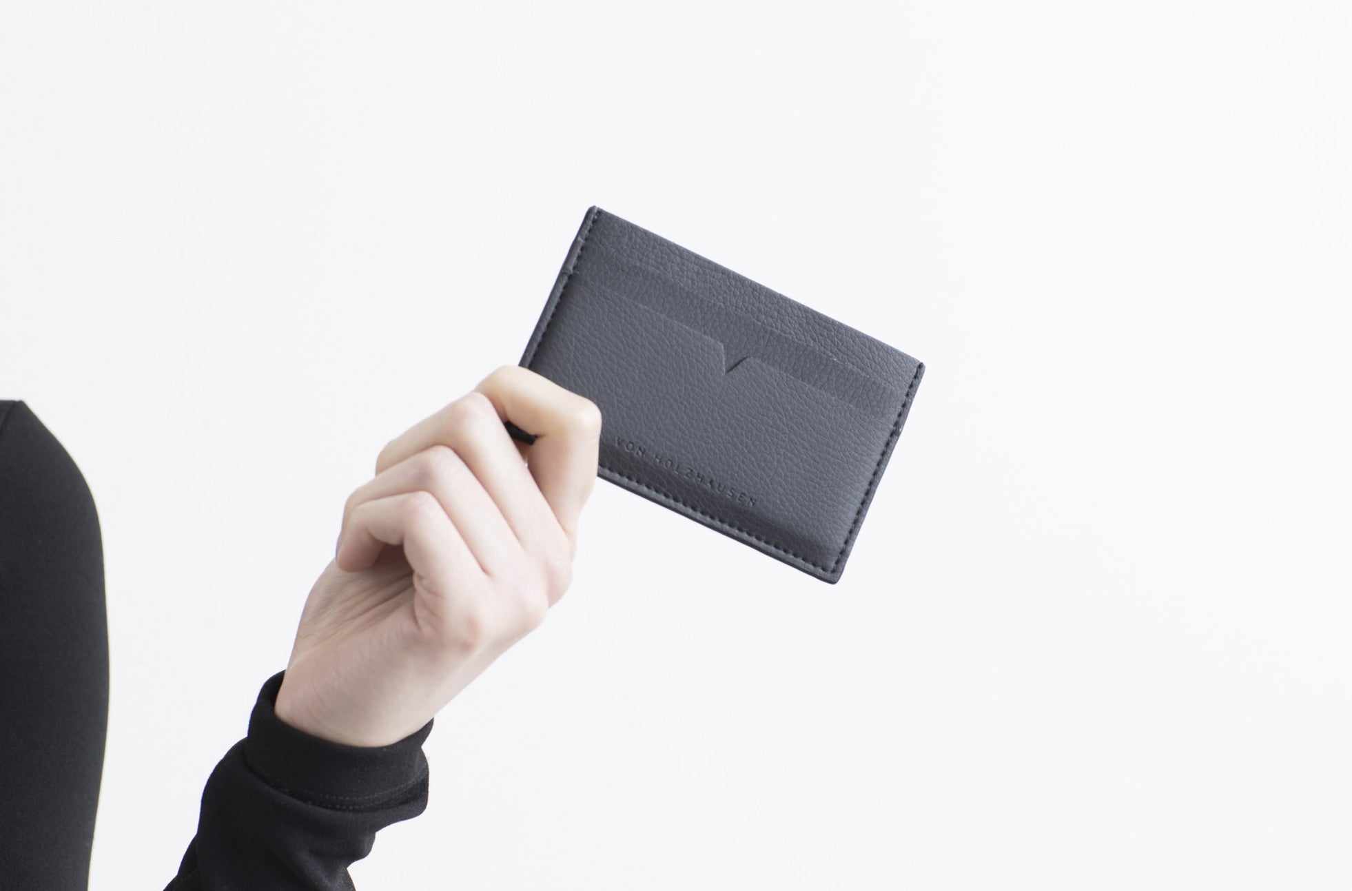 The Credit Card Holder - Sample Sale in Technik in Black image 