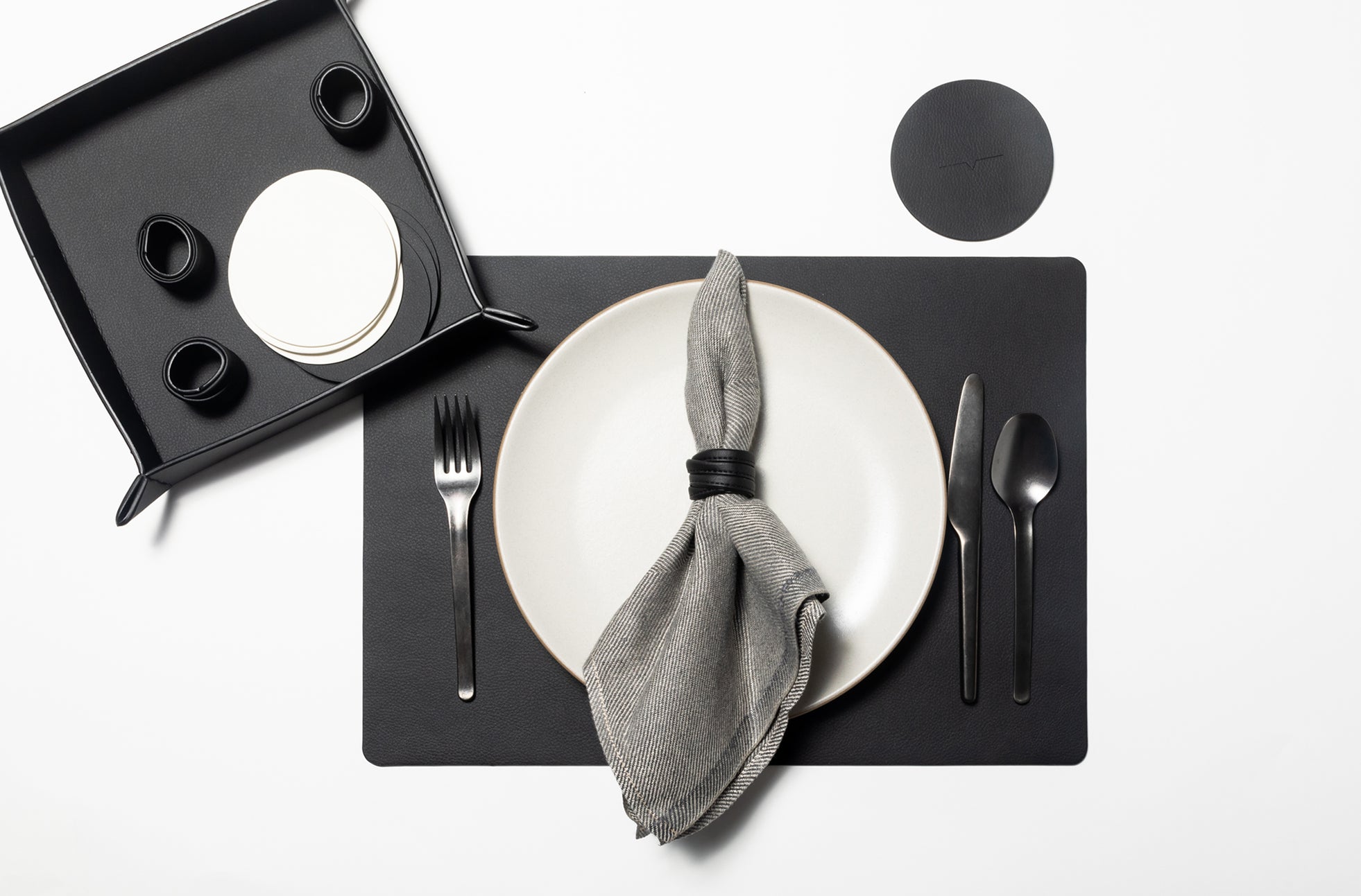 The Placemat Set - Sample Sale in Technik in Black & White image 4