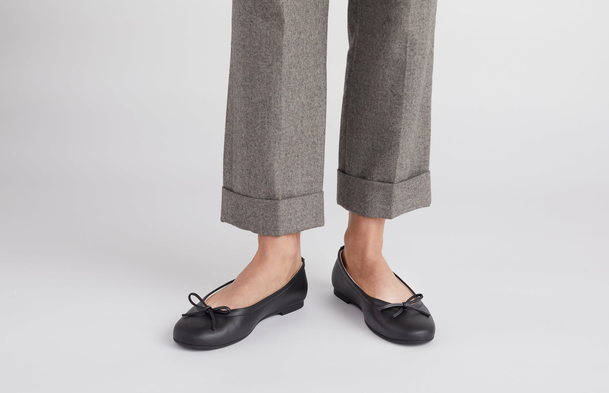 The Ballet Flat - Sample Sale in Banbū in Black image 2