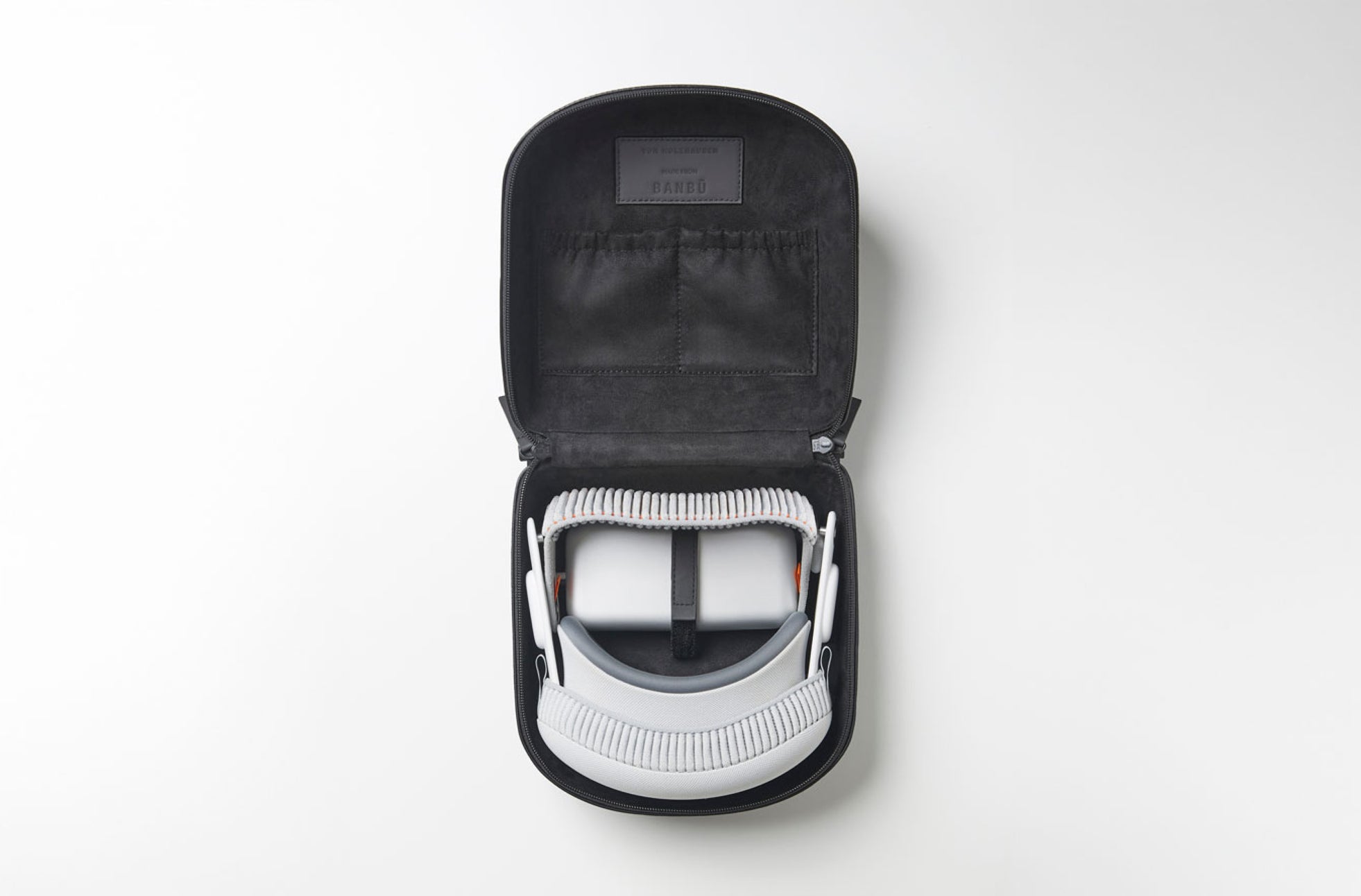 The Carry Sling for Apple Vision Pro in Banbū in Black image 3