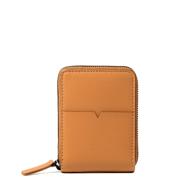 The Zip-Around Wallet - Technik in Caramel
