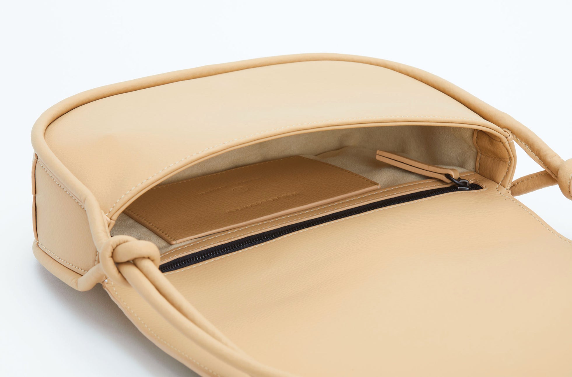 The Baguette in Technik in Sand image 8