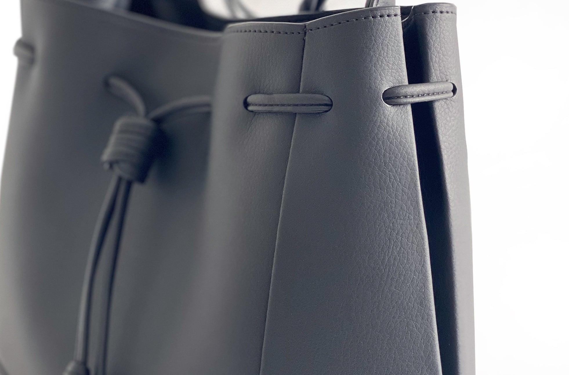 The Bucket Crossbody in Technik-Leather in Black  image 6