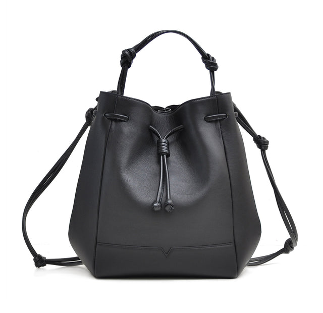 The Large Bucket Backpack - Technik-Leather in Black 
