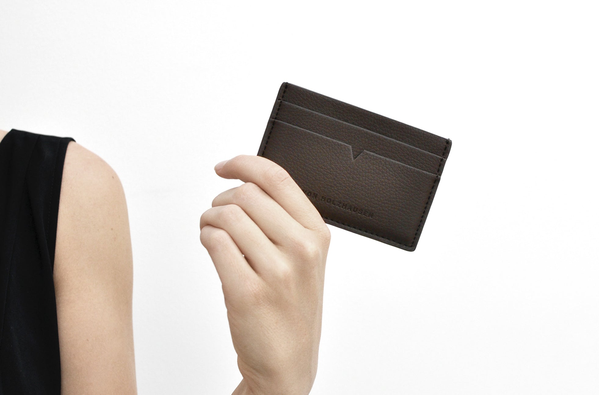 The Credit Card Holder in Technik-Leather in Taupe image 2