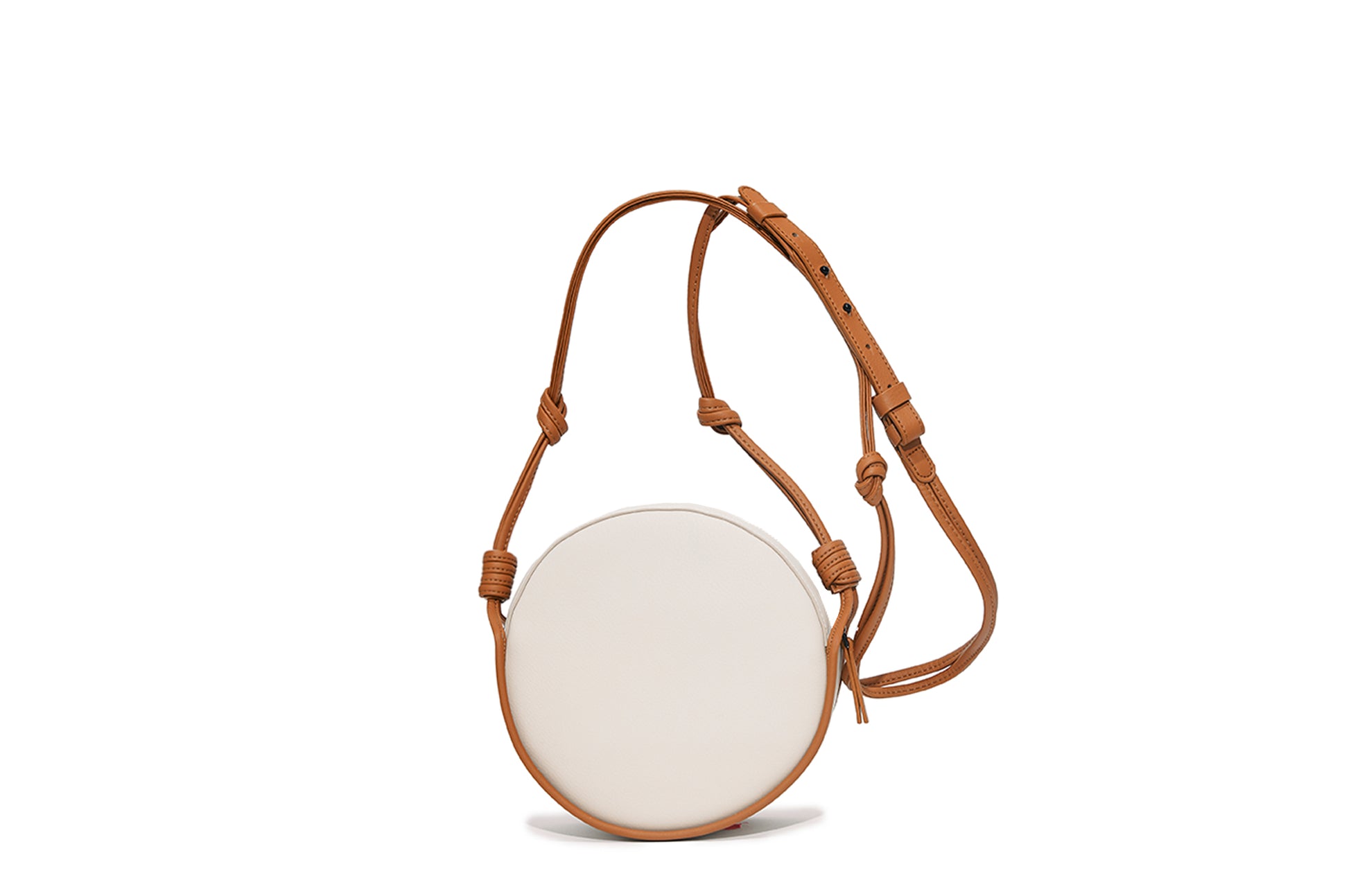 The Circle Crossbody in Banbū in Oat image 5