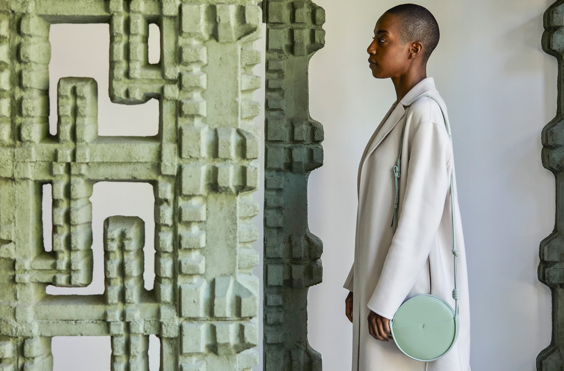 The Circle Crossbody - Sample Sale in Banbū in Patina image 2