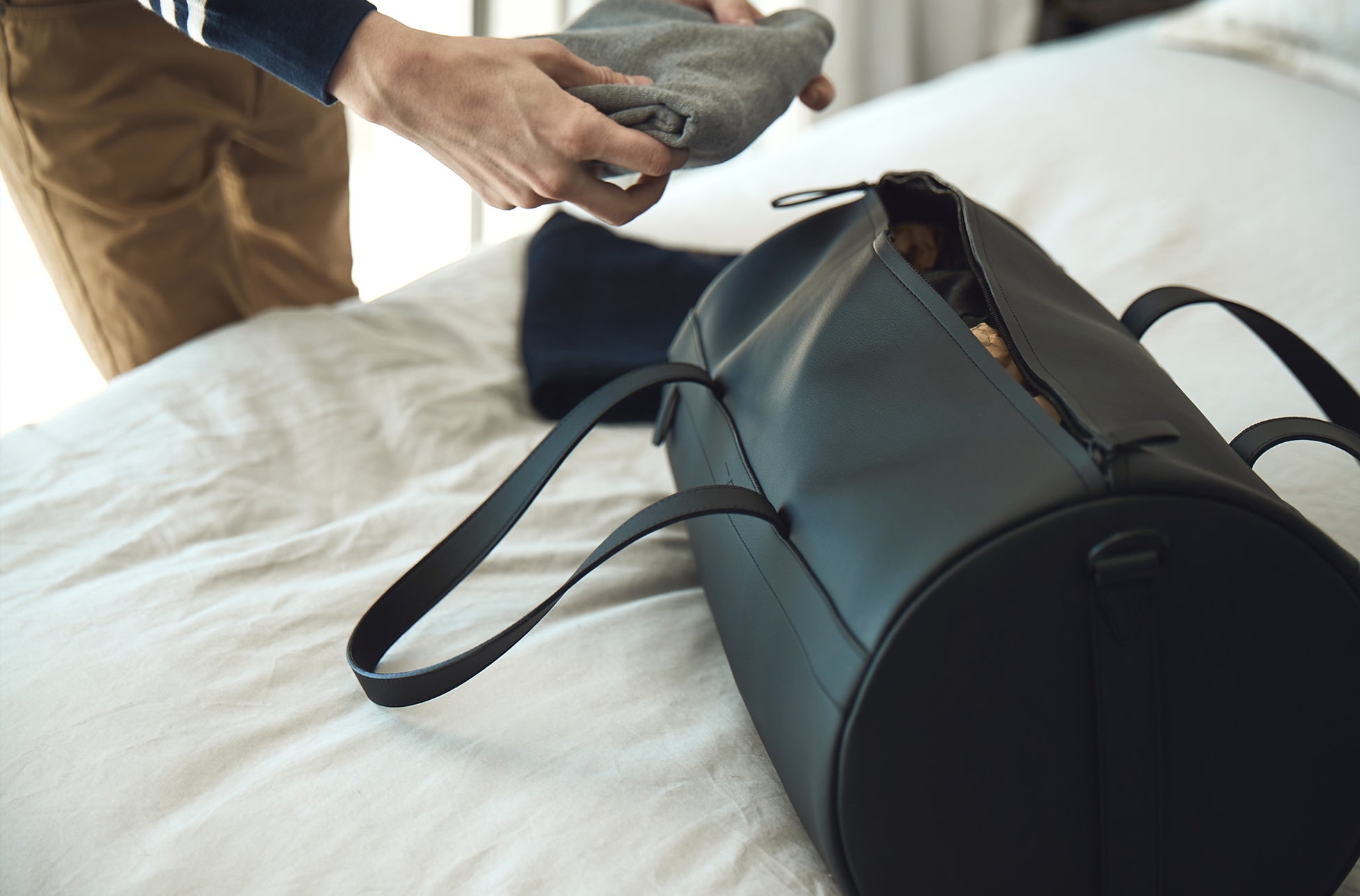 The Duffel in Technik in Black image 8