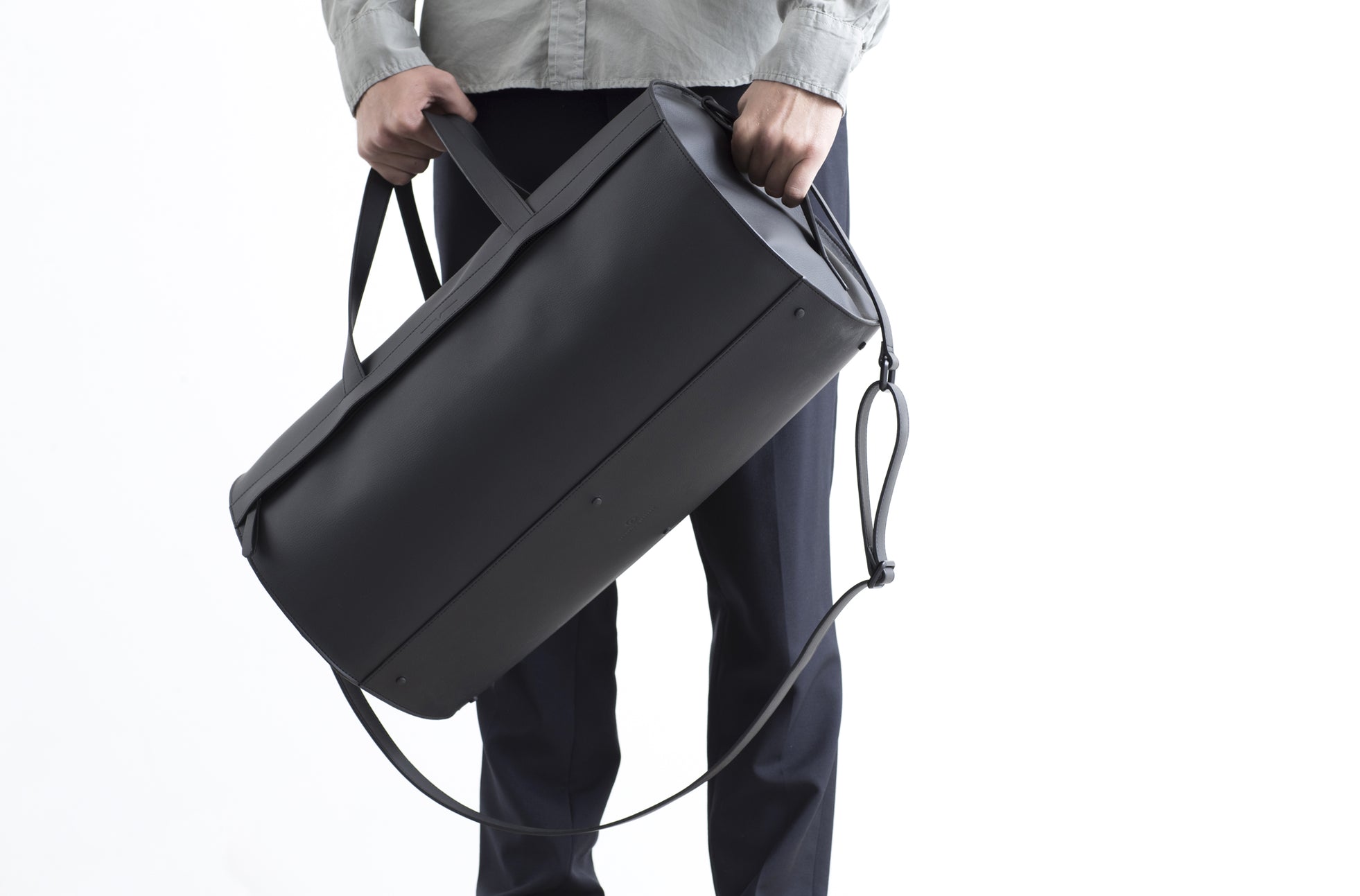 The Duffel in Technik in Black image 15