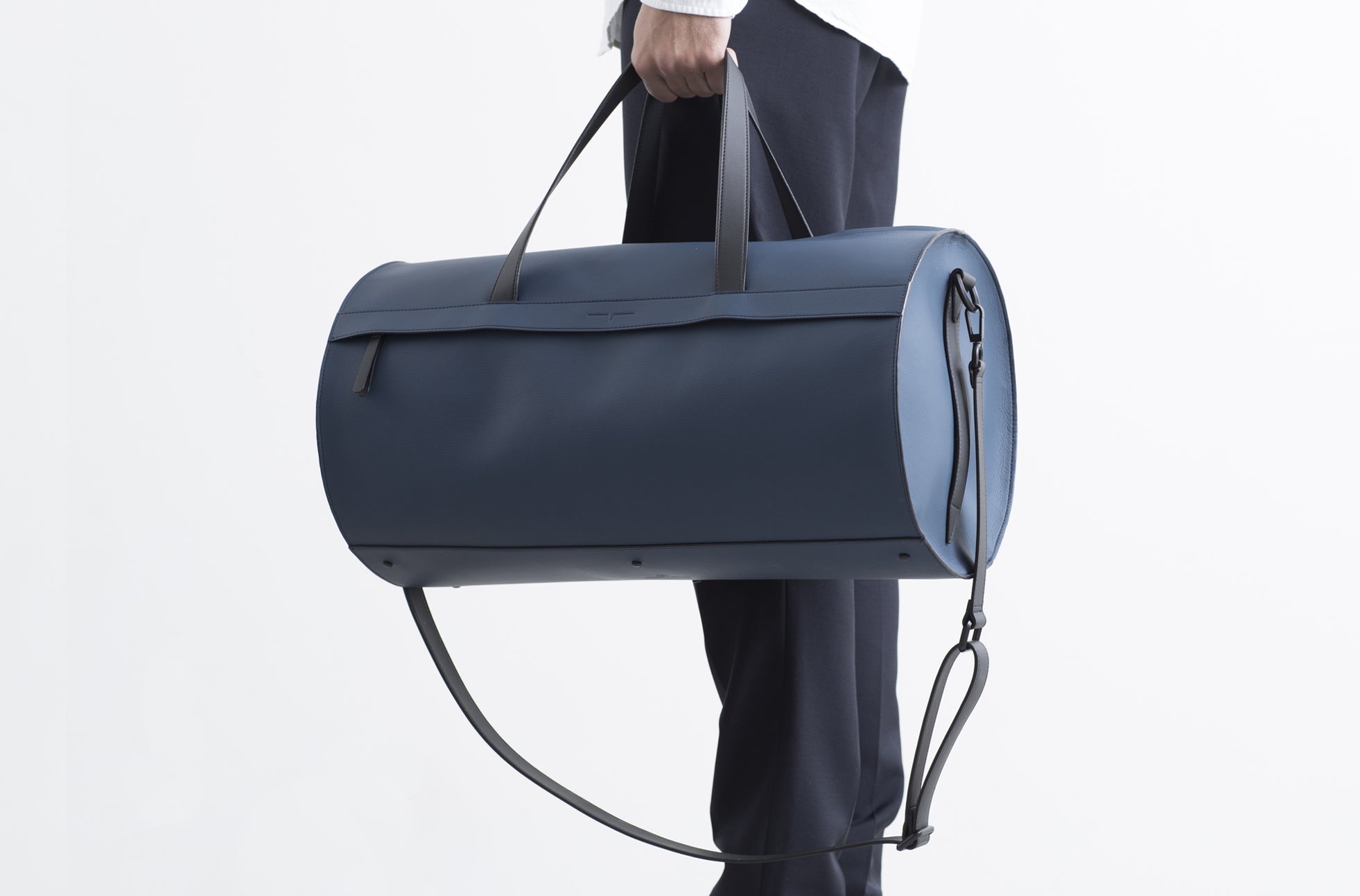 The Duffel in Technik in Denim and Black image 5