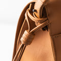 The Handheld in Technik-Leather in Caramel image 7