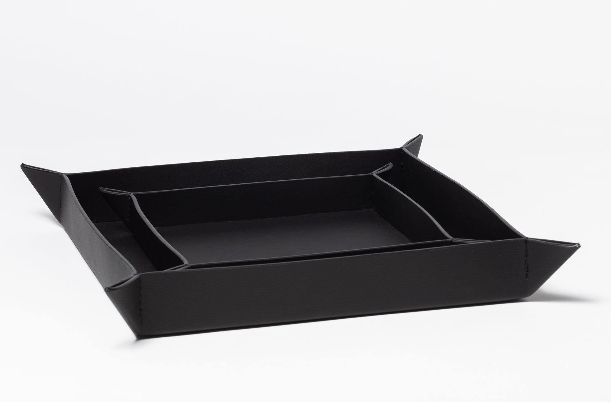 The Large Tray - Sample Sale in Technik-Leather in Black image 4