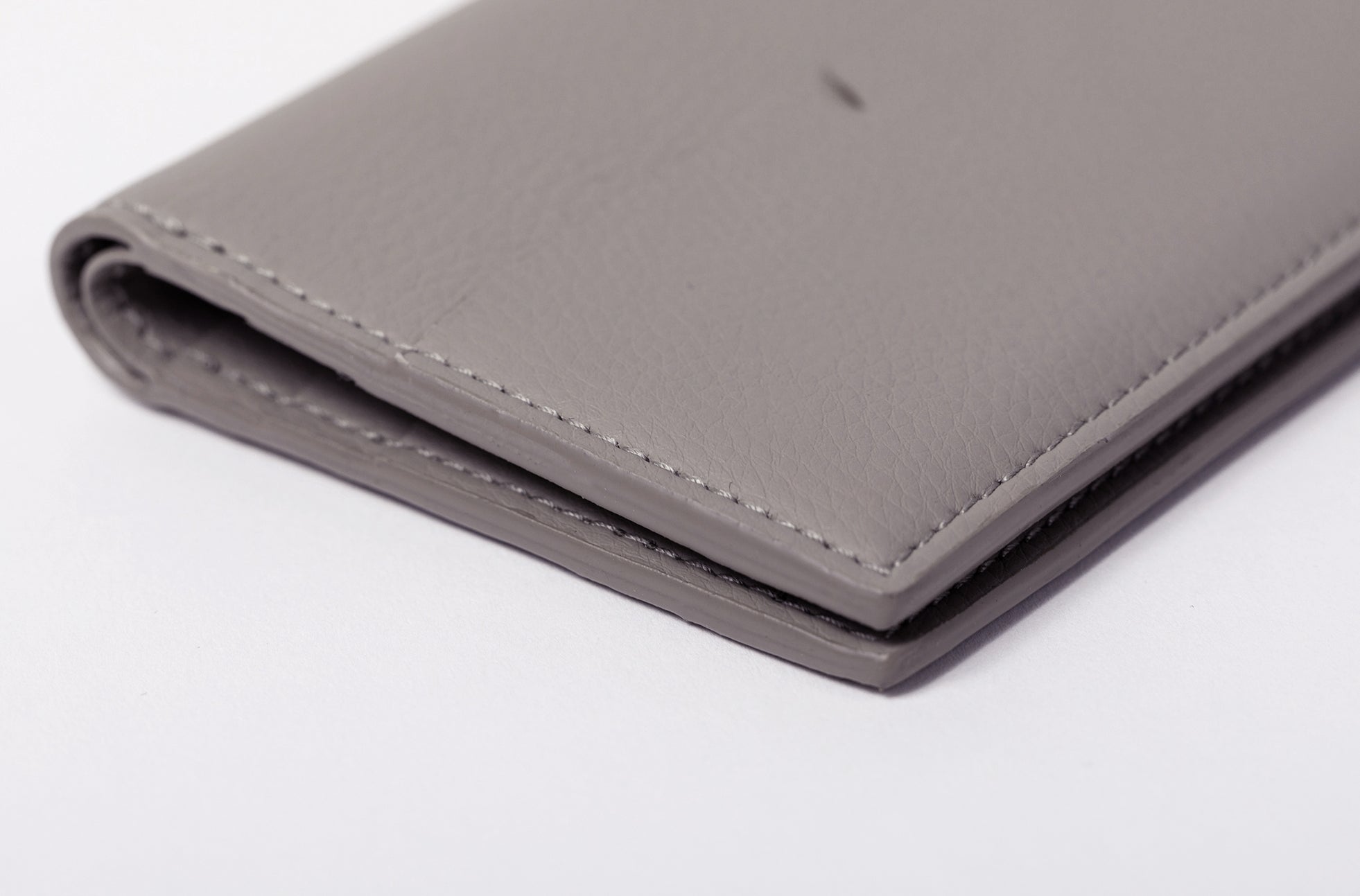 The Fold Wallet in Technik-Leather in Stone image 8