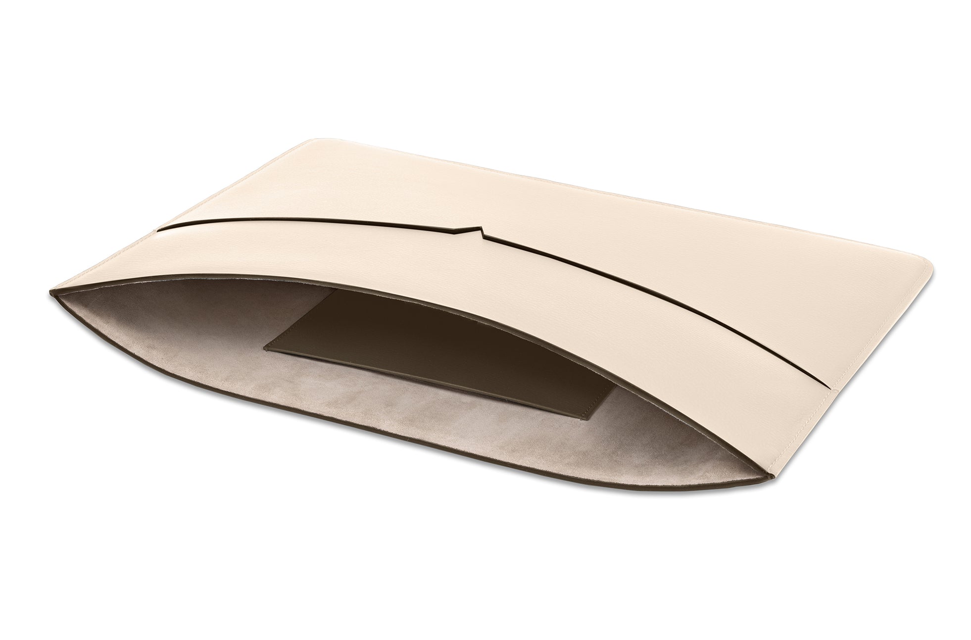 The MacBook Sleeve 13-inch in Technik-Leather in Oat image 4