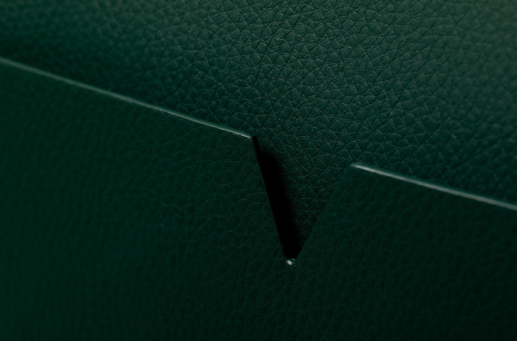 The Market Tote - Sample Sale in Technik in Forest Green and Black image 7