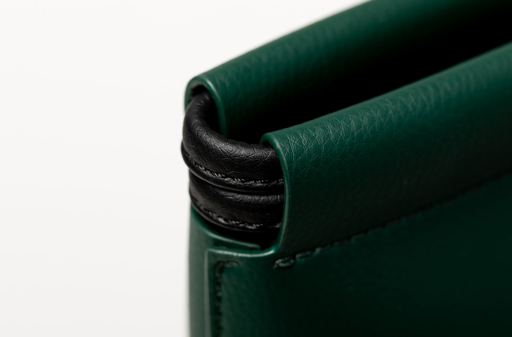 The Market Tote in Technik in Forest Green and Black image 9