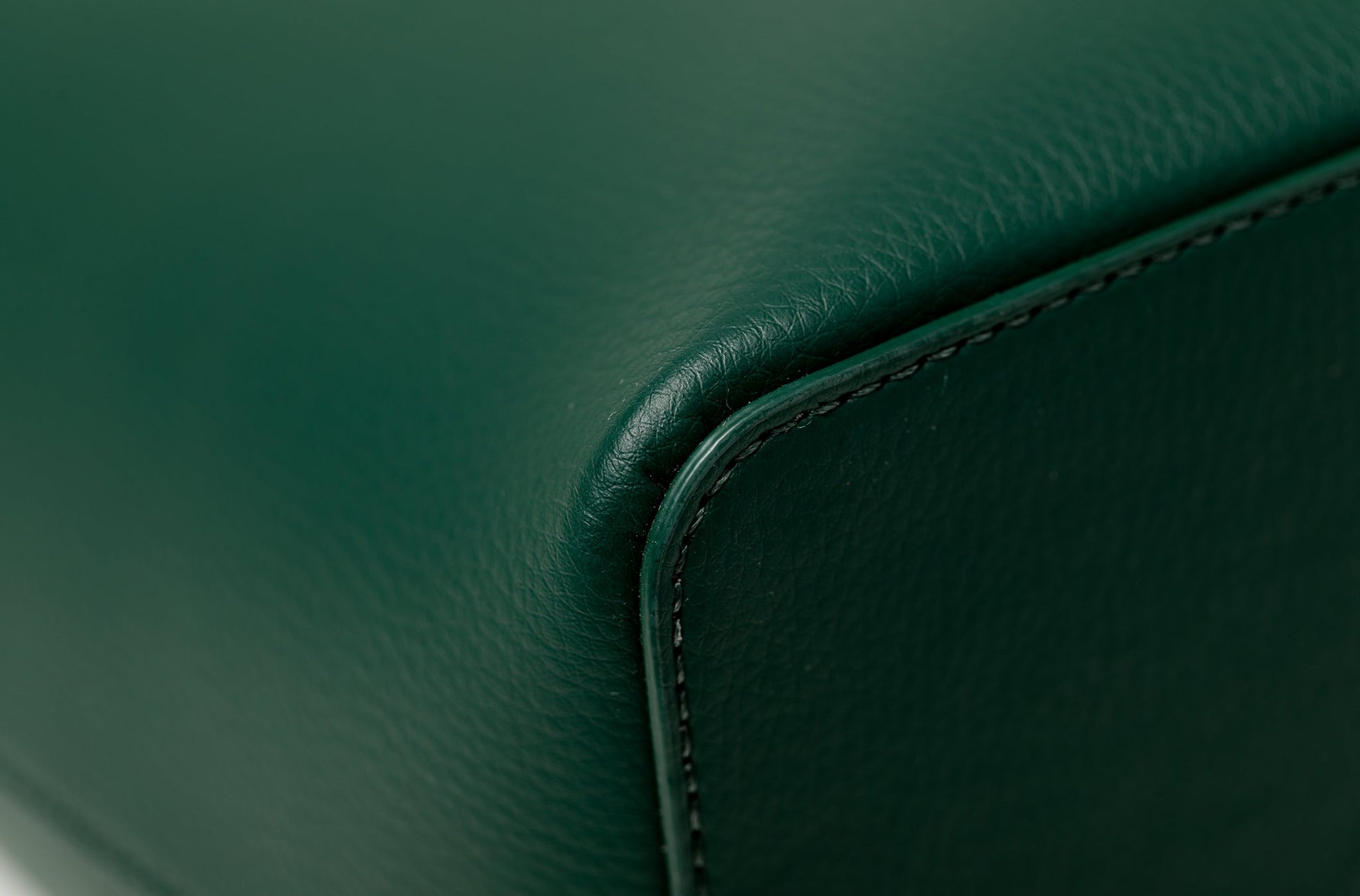 The Market Tote - Sample Sale in Technik in Forest Green and Black image 13