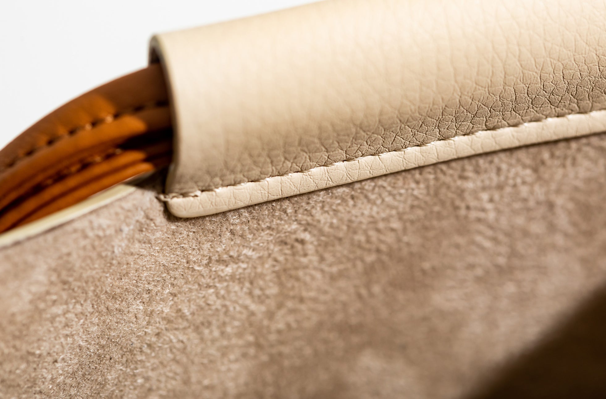 The Market Tote - Sample Sale in Technik in Oat and Caramel image 8