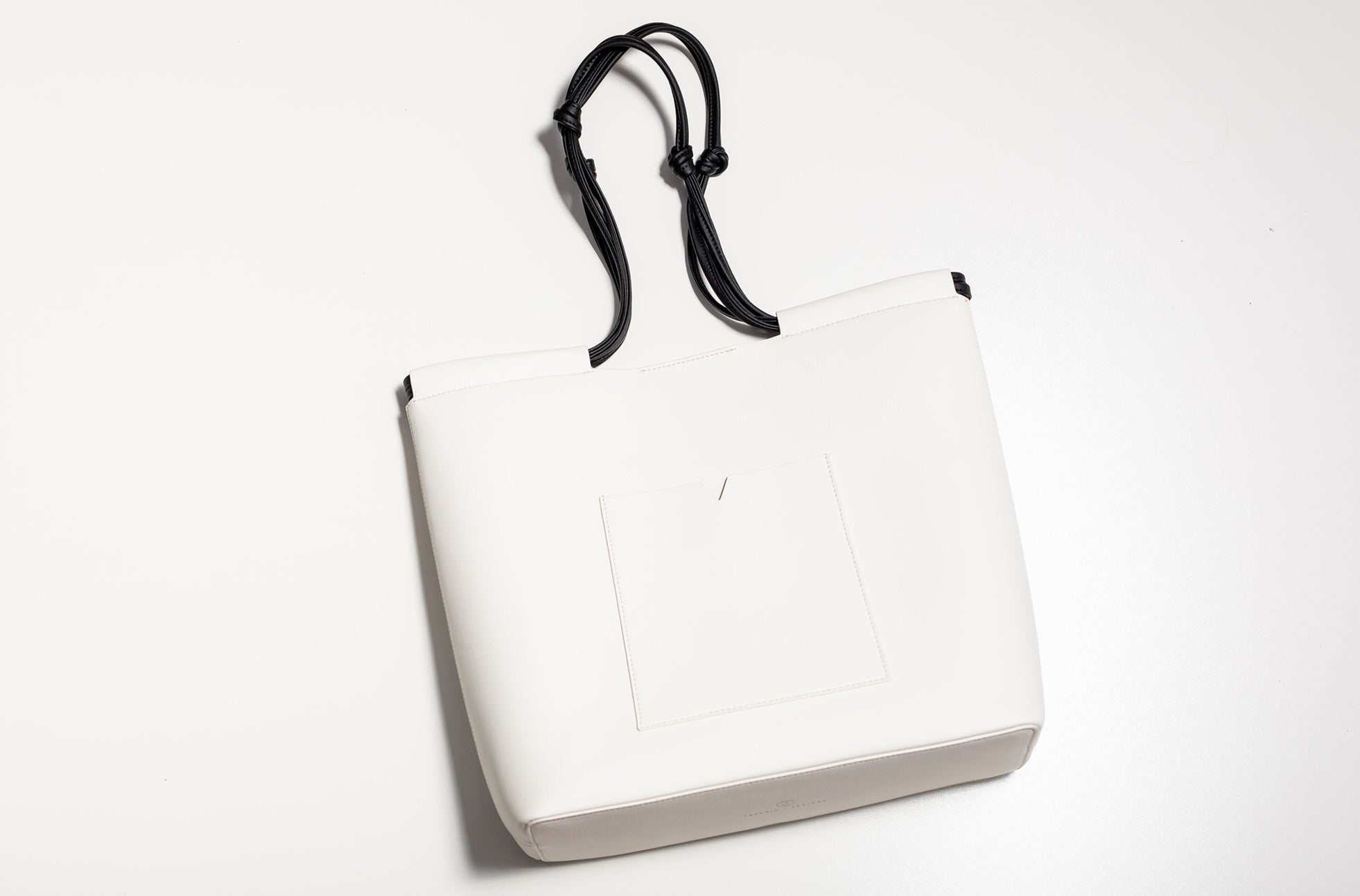 The Market Tote - Sample Sale in Technik in White and Black image 13