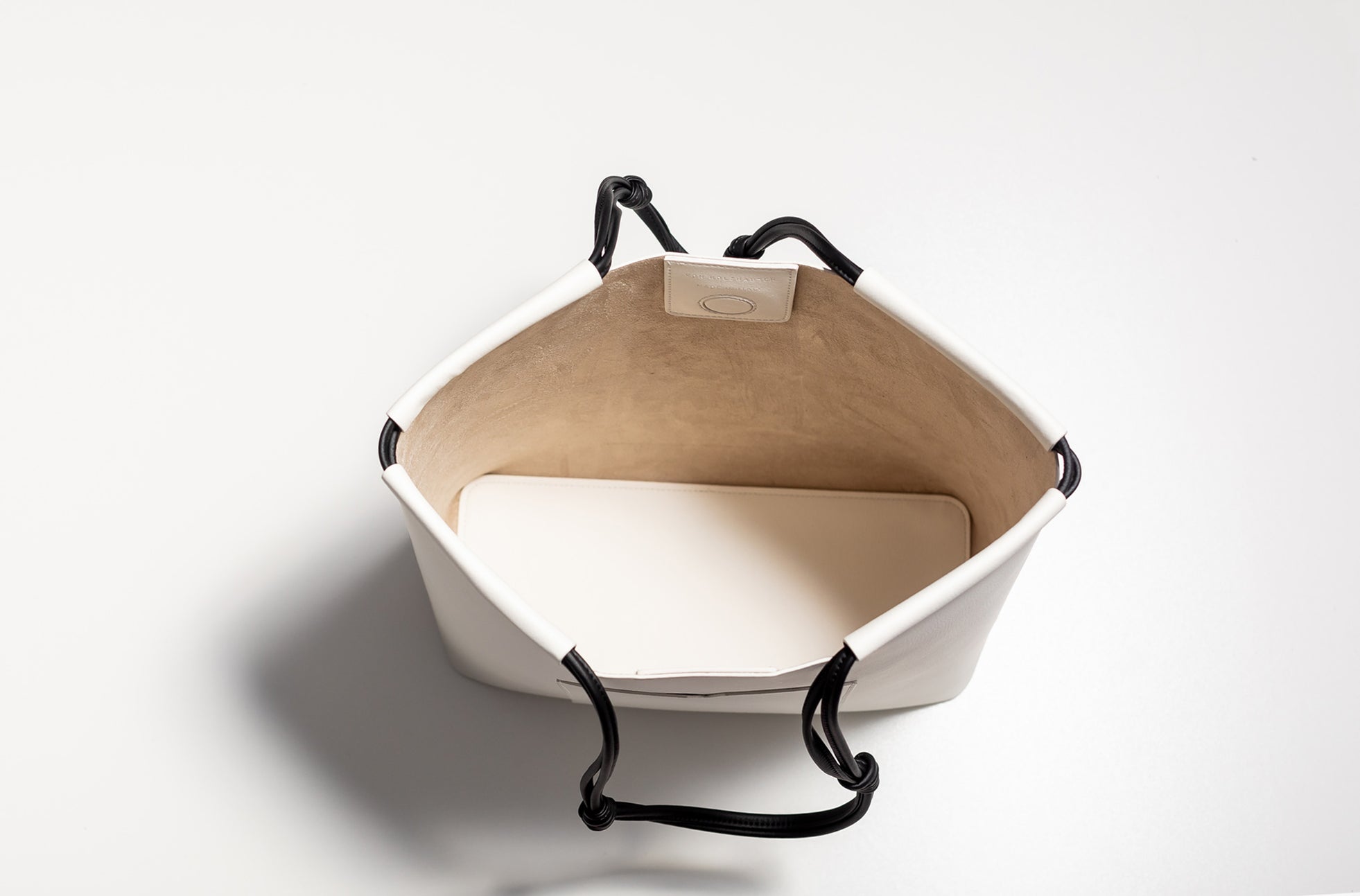The Market Tote - Sample Sale in Technik in White and Black image 5