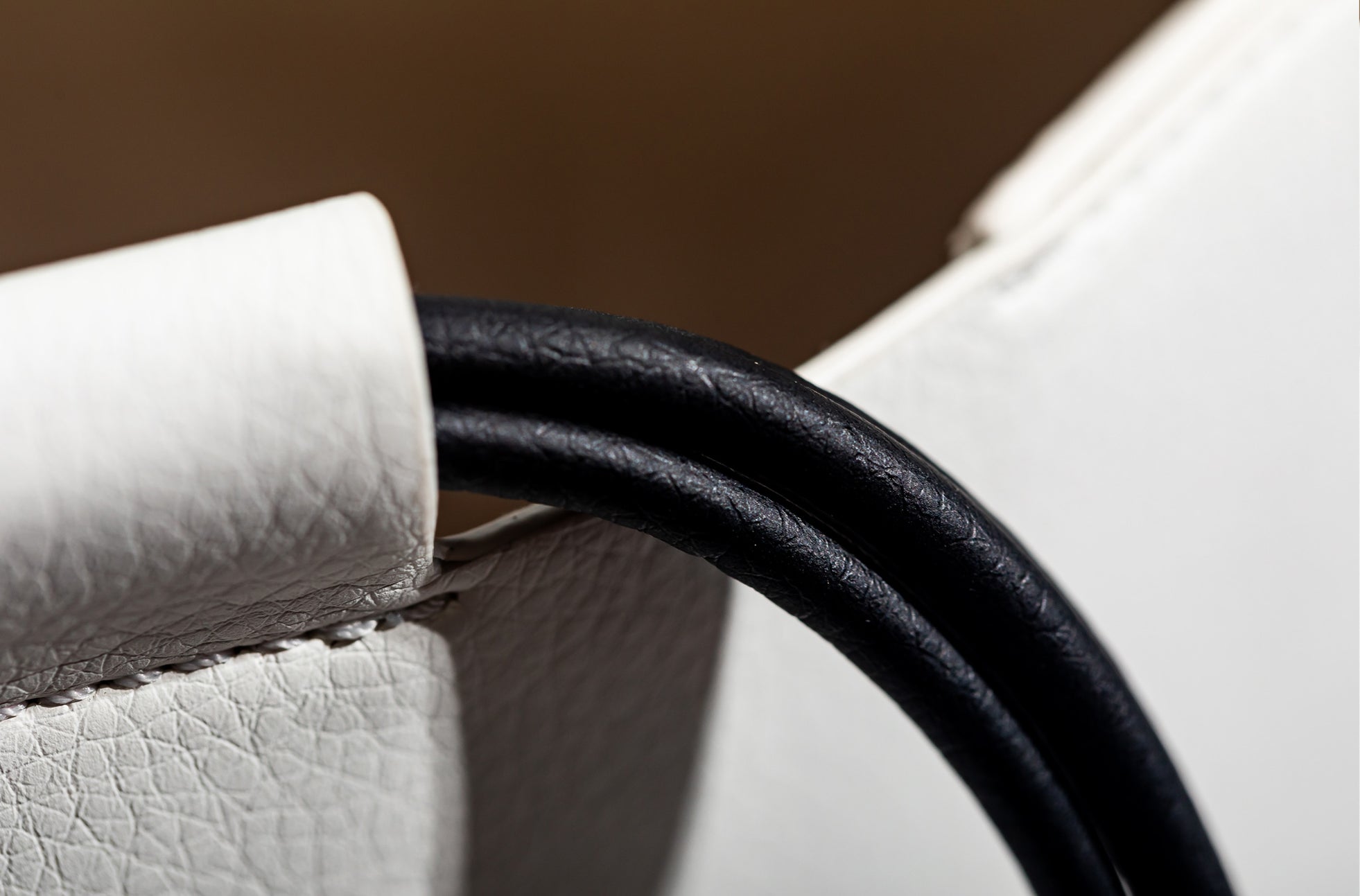 The Market Tote - Sample Sale in Technik in White and Black image 10