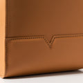 The Medium Shopper in Technik-Leather in Caramel image 7