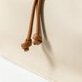 The Medium Shopper in Technik-Leather in Oat and Caramel image 8