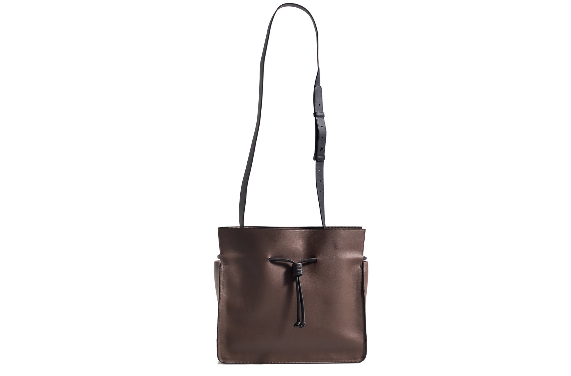 The Medium Shopper in Technik-Leather in Taupe and Black image 4
