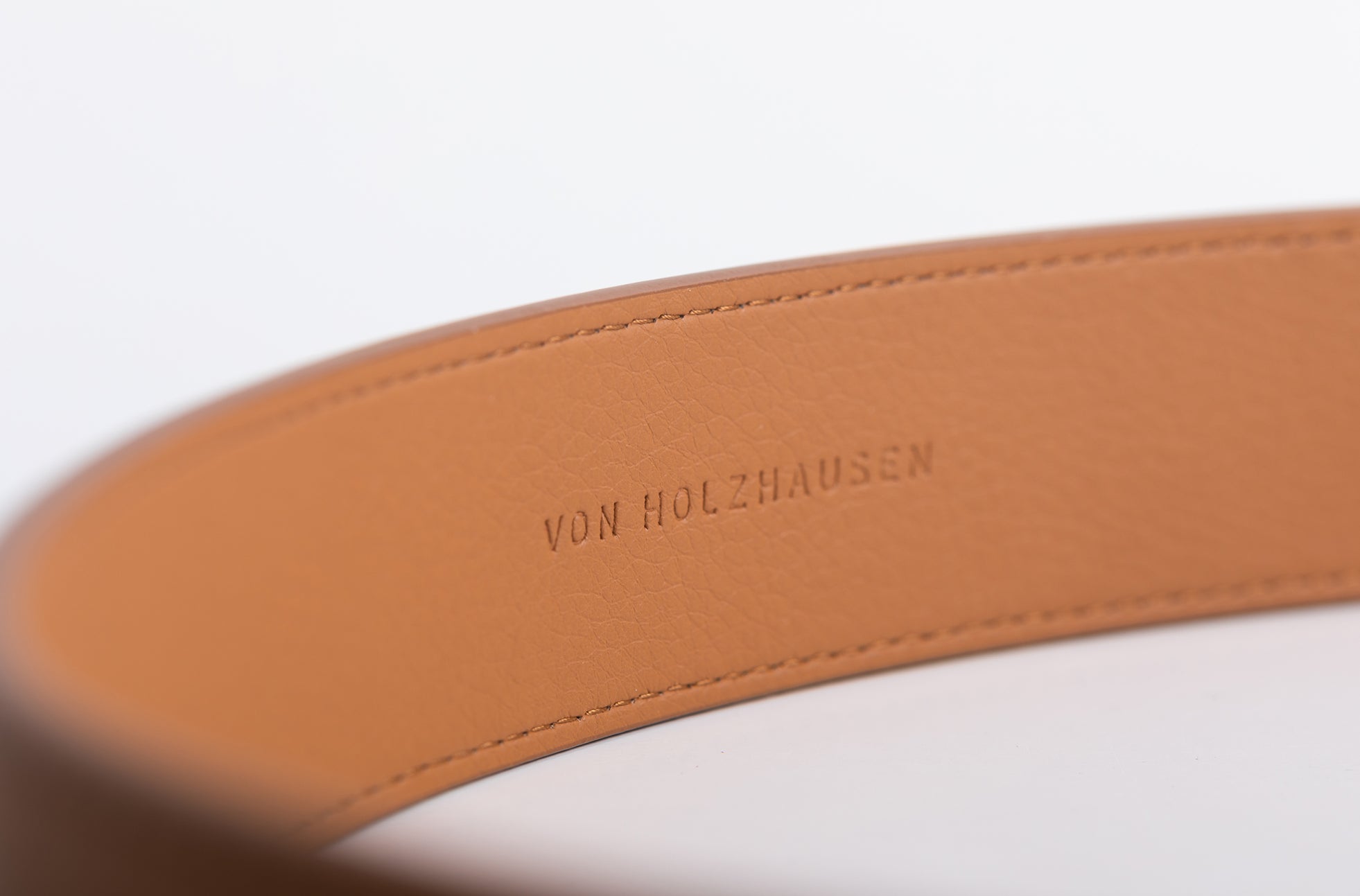 The Men's Belt in Technik-Leather in Caramel image 