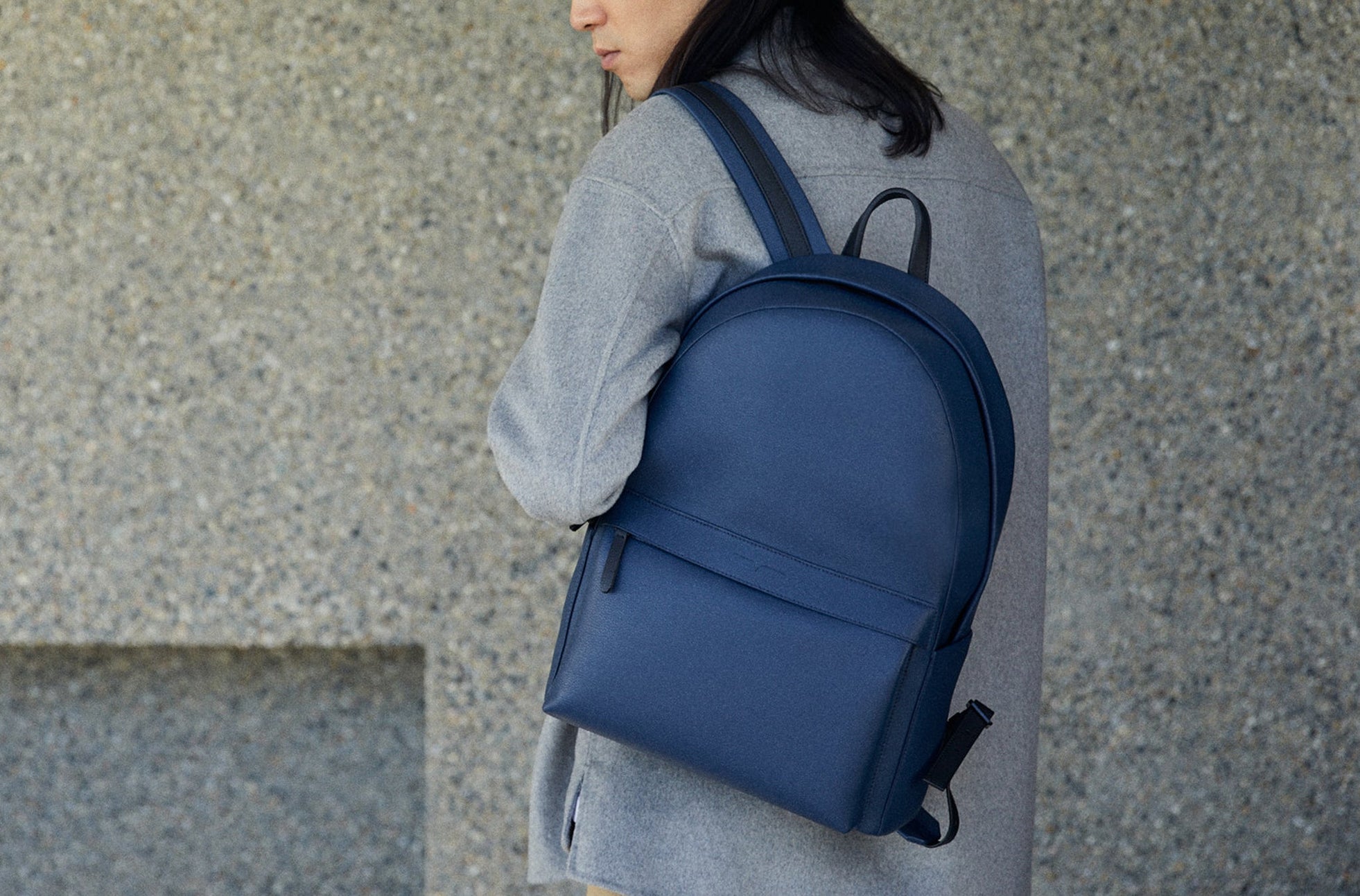 The Classic Backpack - Sample Sale in Technik in Denim and Black image 2