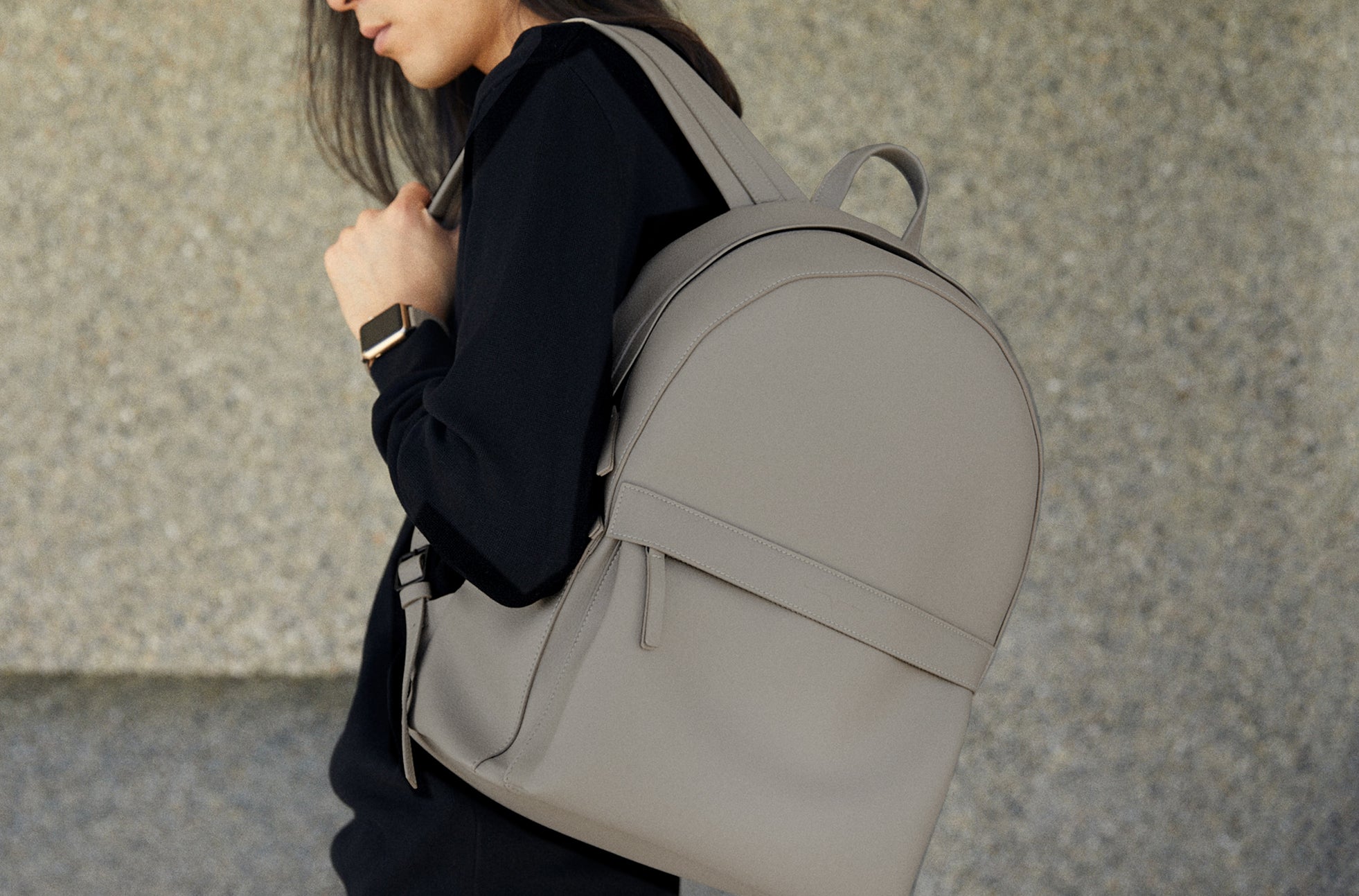 The Classic Backpack in Technik in Stone image 