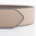 The Men's Belt in Technik-Leather in Stone image 5