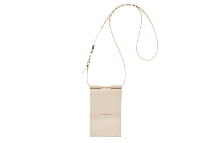 The Micro Bag - Technik-Leather in Oat