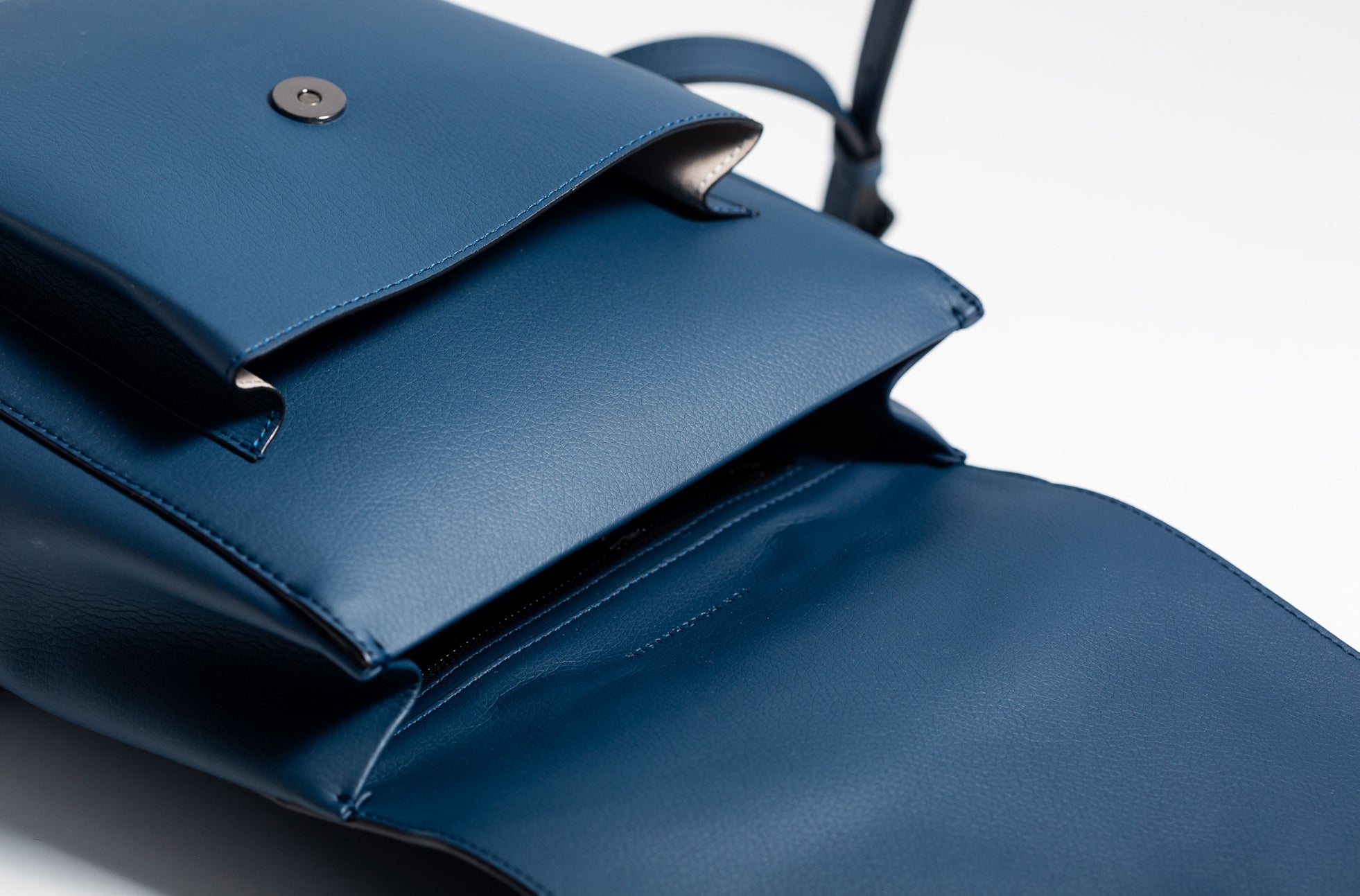 The Small Backpack in Technik-Leather in Denim image 7