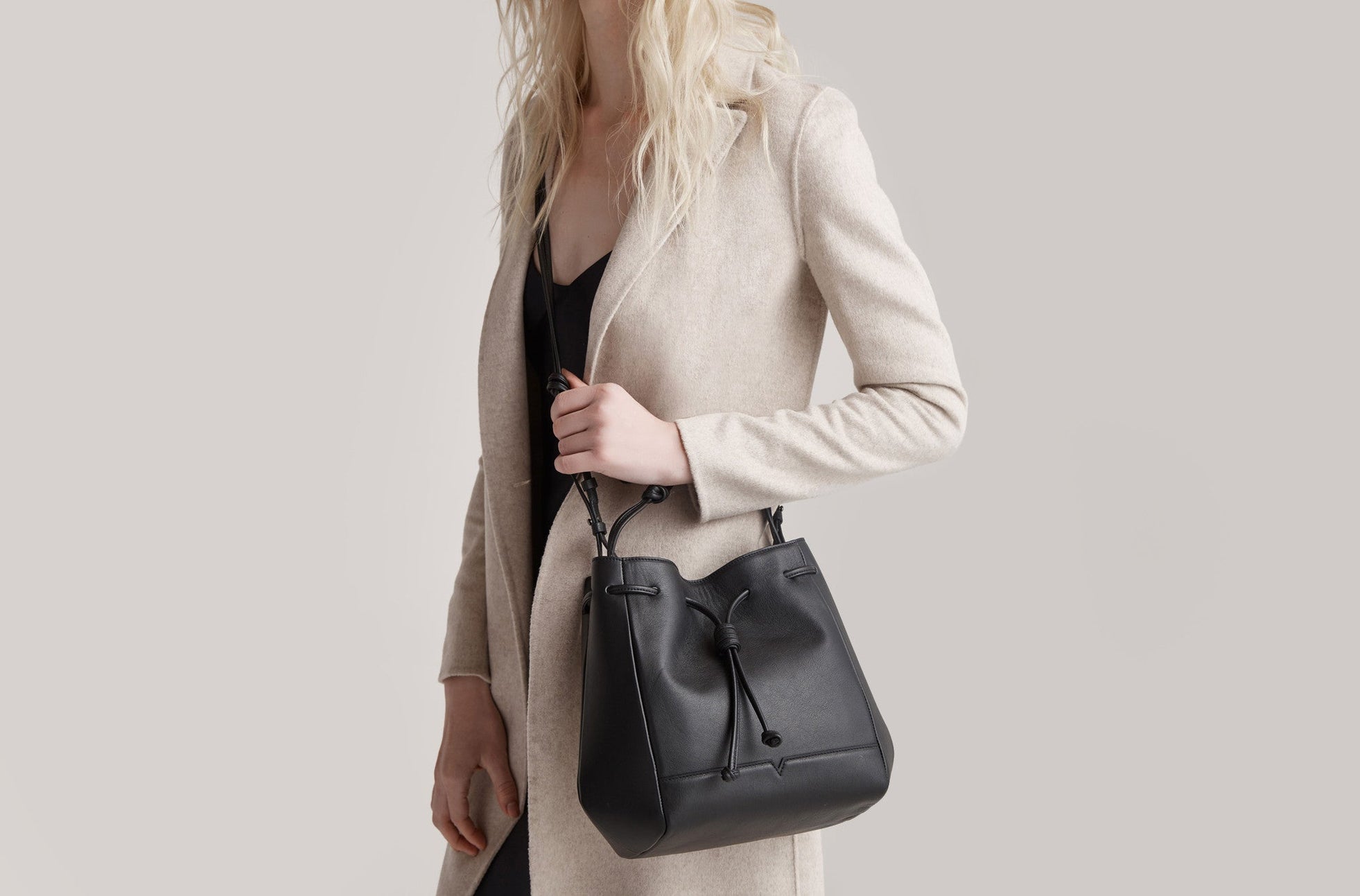 The Bucket Crossbody - Sample Sale in Technik in Black  image 2