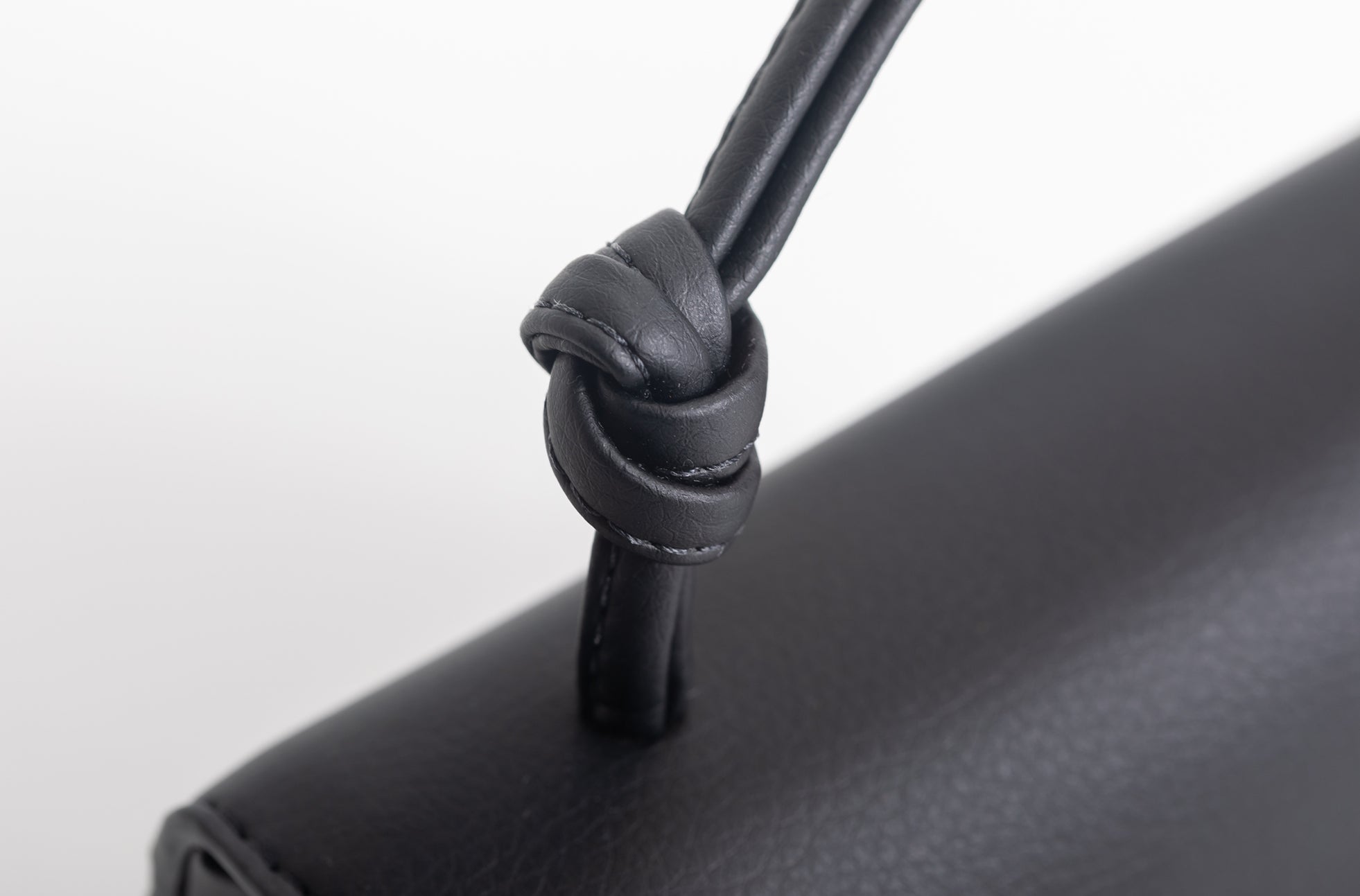 The Mini Handheld in Technik-Leather in Black image 6