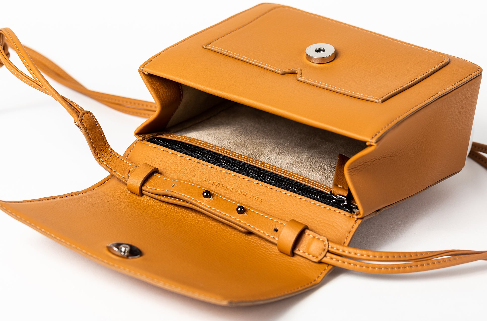 The Mini Handheld in Technik in Caramel image 8