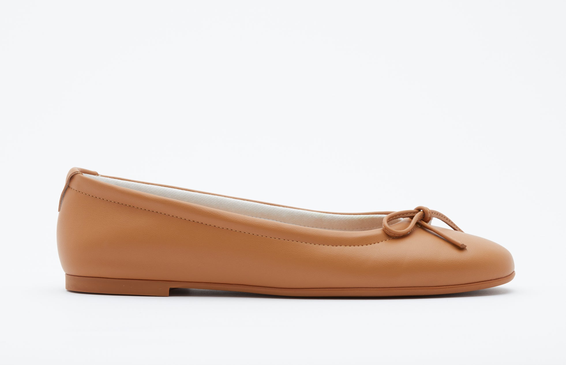 The Ballet Flat in Banbū Leather in Caramel image 8