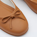 The Ballet Flat in Banbū Leather in Caramel image 9