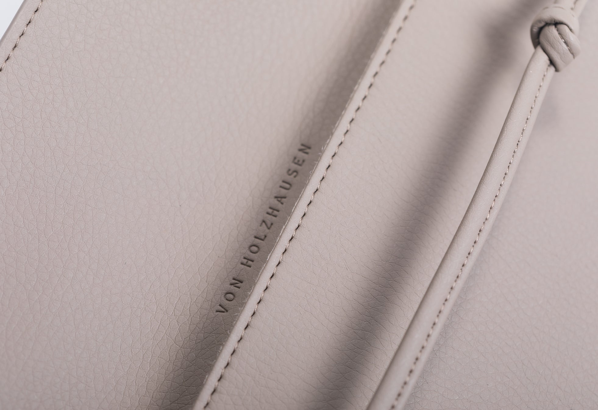 The Pouch in Technik-Leather in Stone image 5
