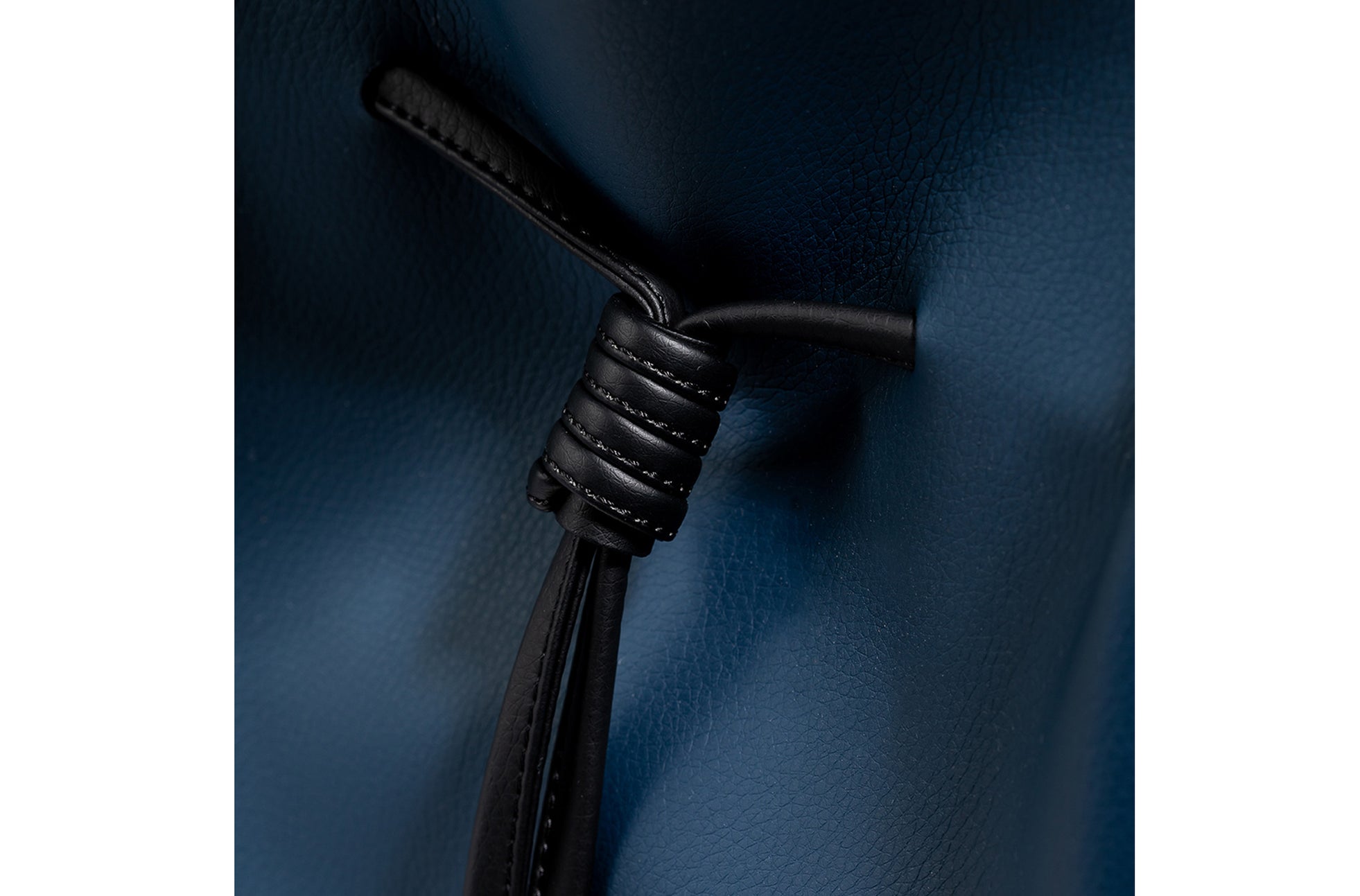 The Large Shopper in Technik-Leather in Denim & Black image 8