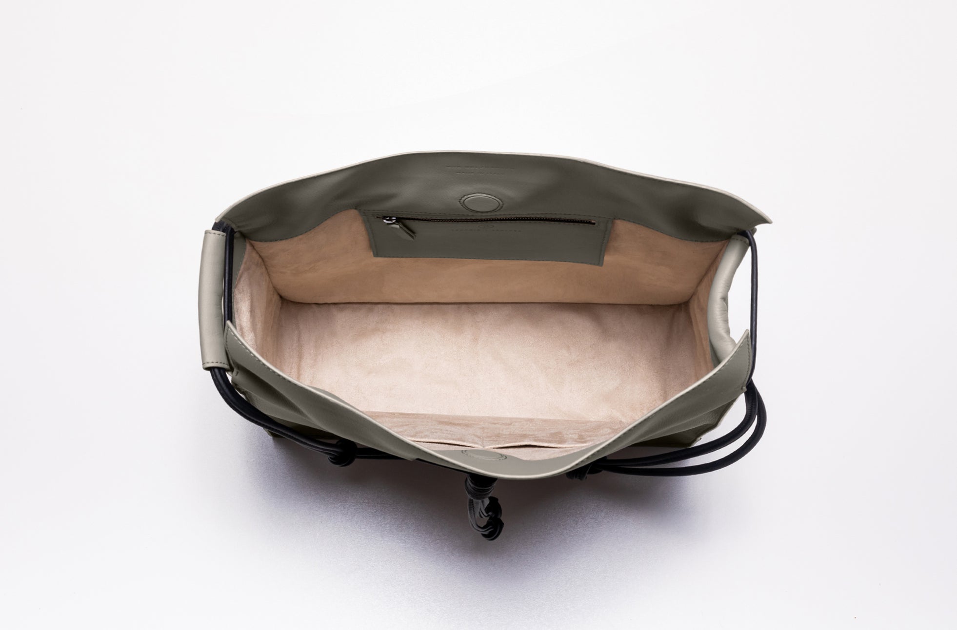 The Large Shopper - Sample Sale in Technik in Stone and Black image 6