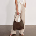 The Shoulder Bag in Banbū in Taupe image 2