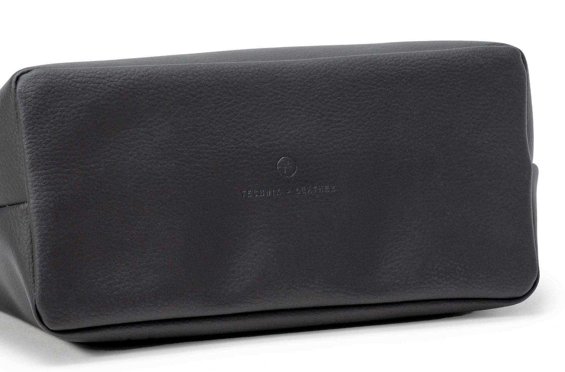 The Catch-All Pouch in Technik in Black image 11