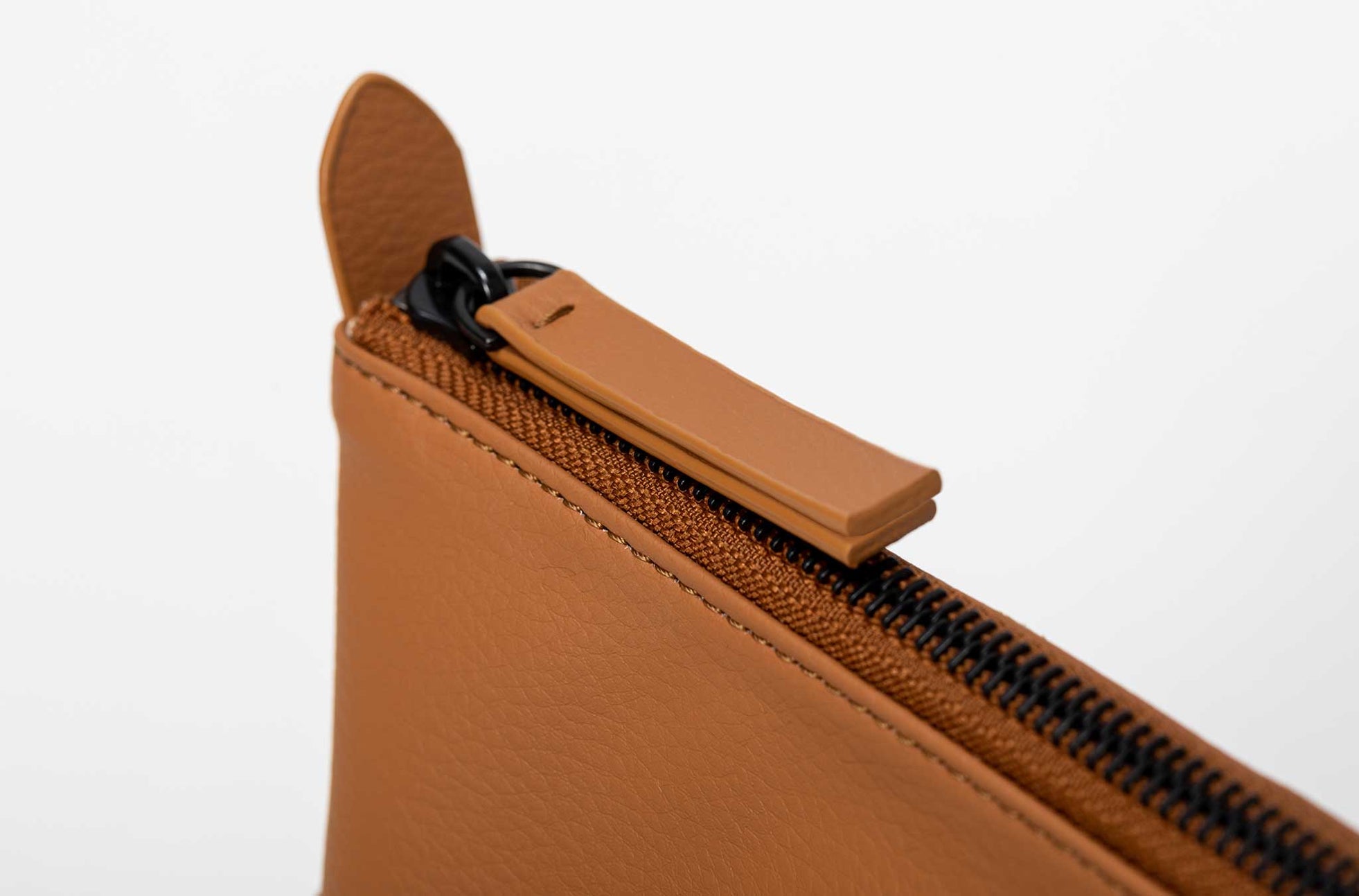 The Catch-All Pouch in Technik in Caramel image 6
