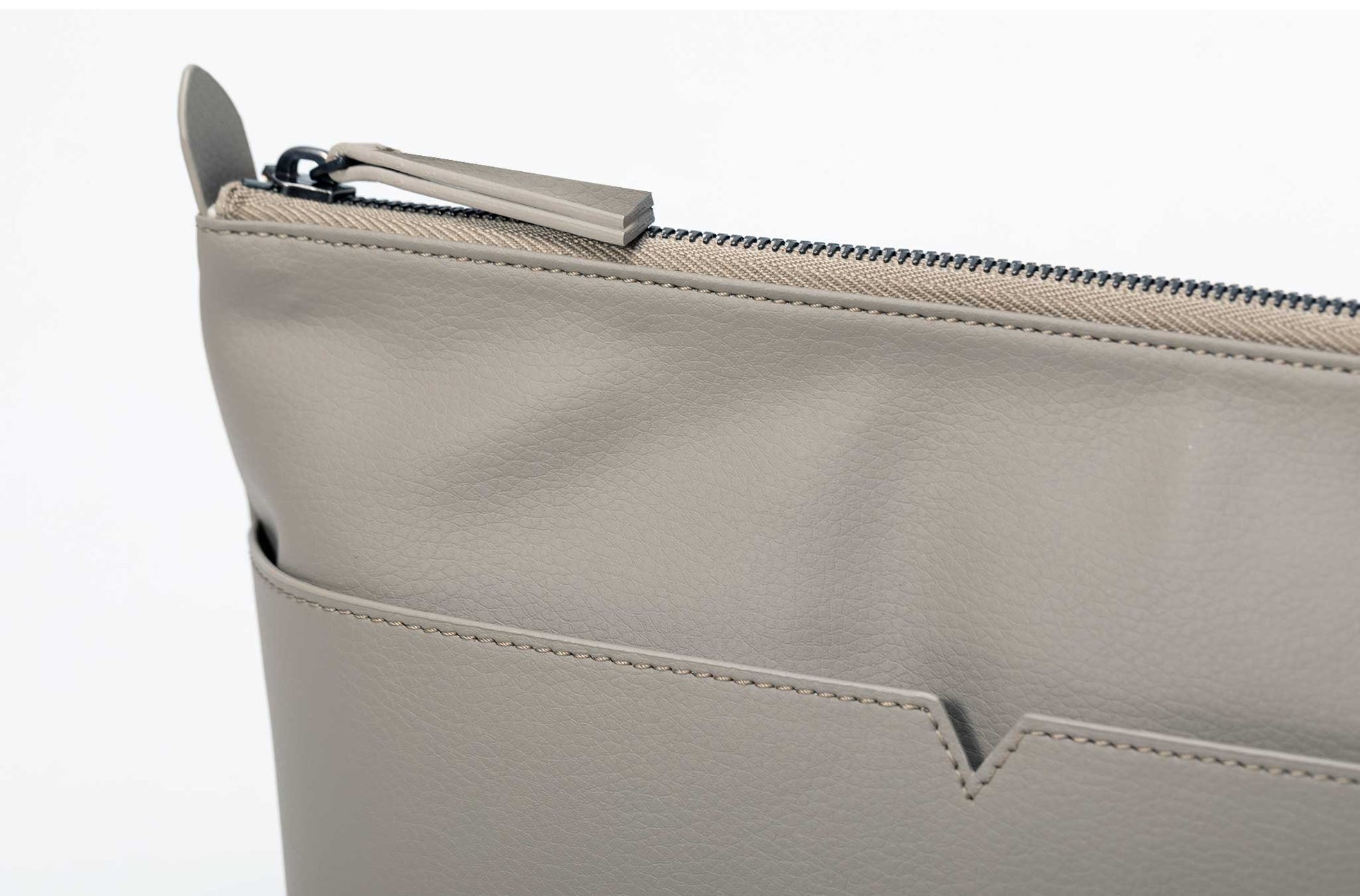 The Catch-All Pouch in Technik in Stone image 5