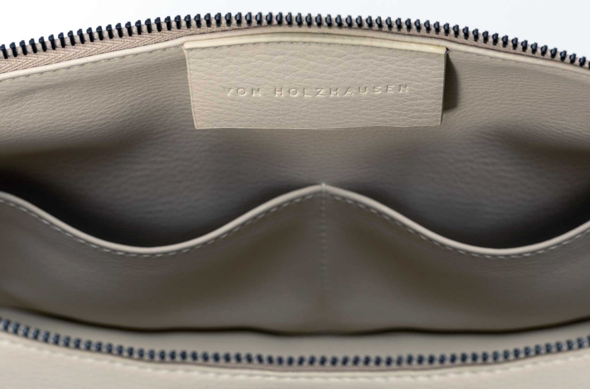 The Catch-All Pouch in Technik in Stone image 7