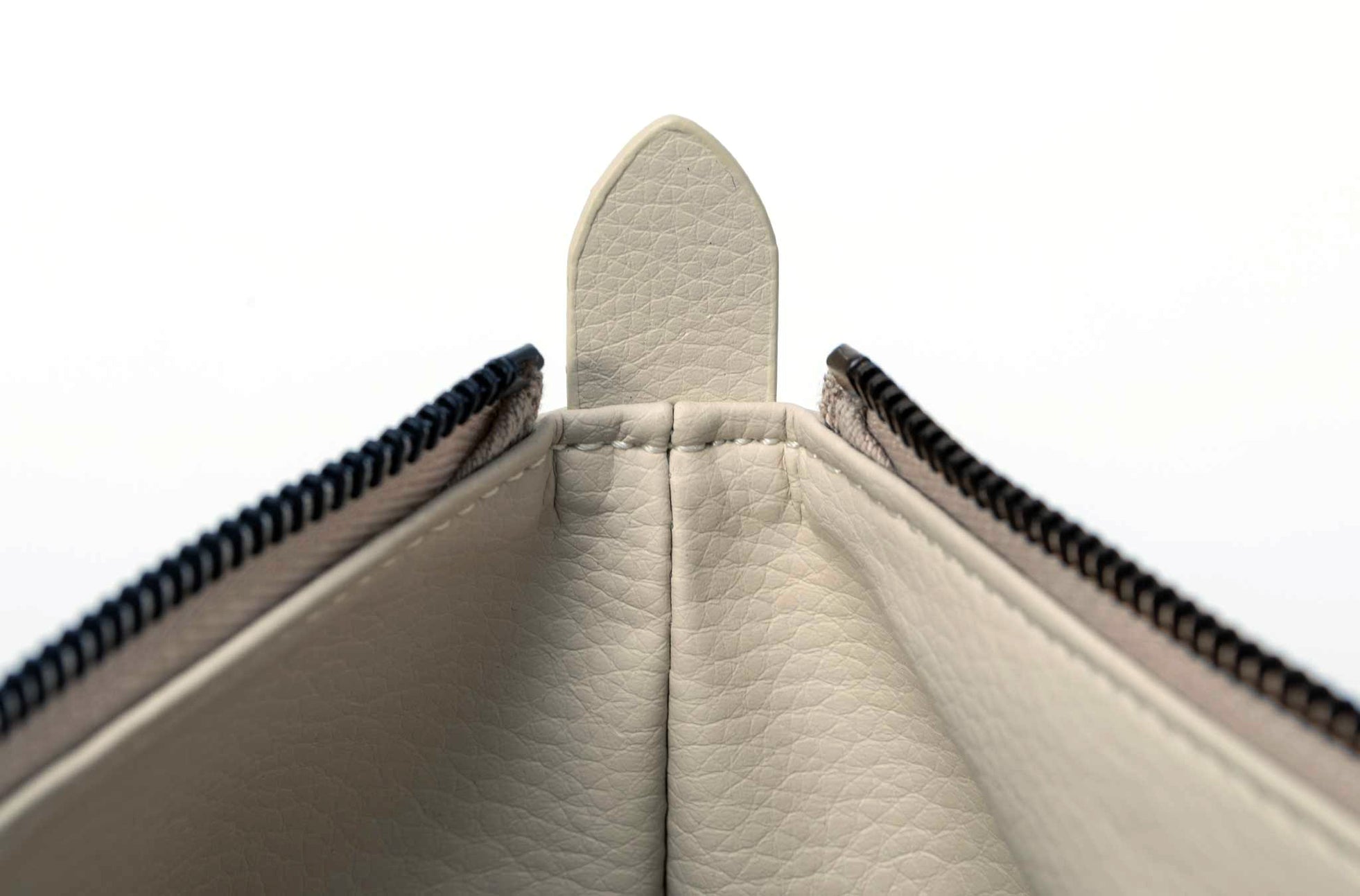 The Catch-All Pouch in Technik in Stone image 8