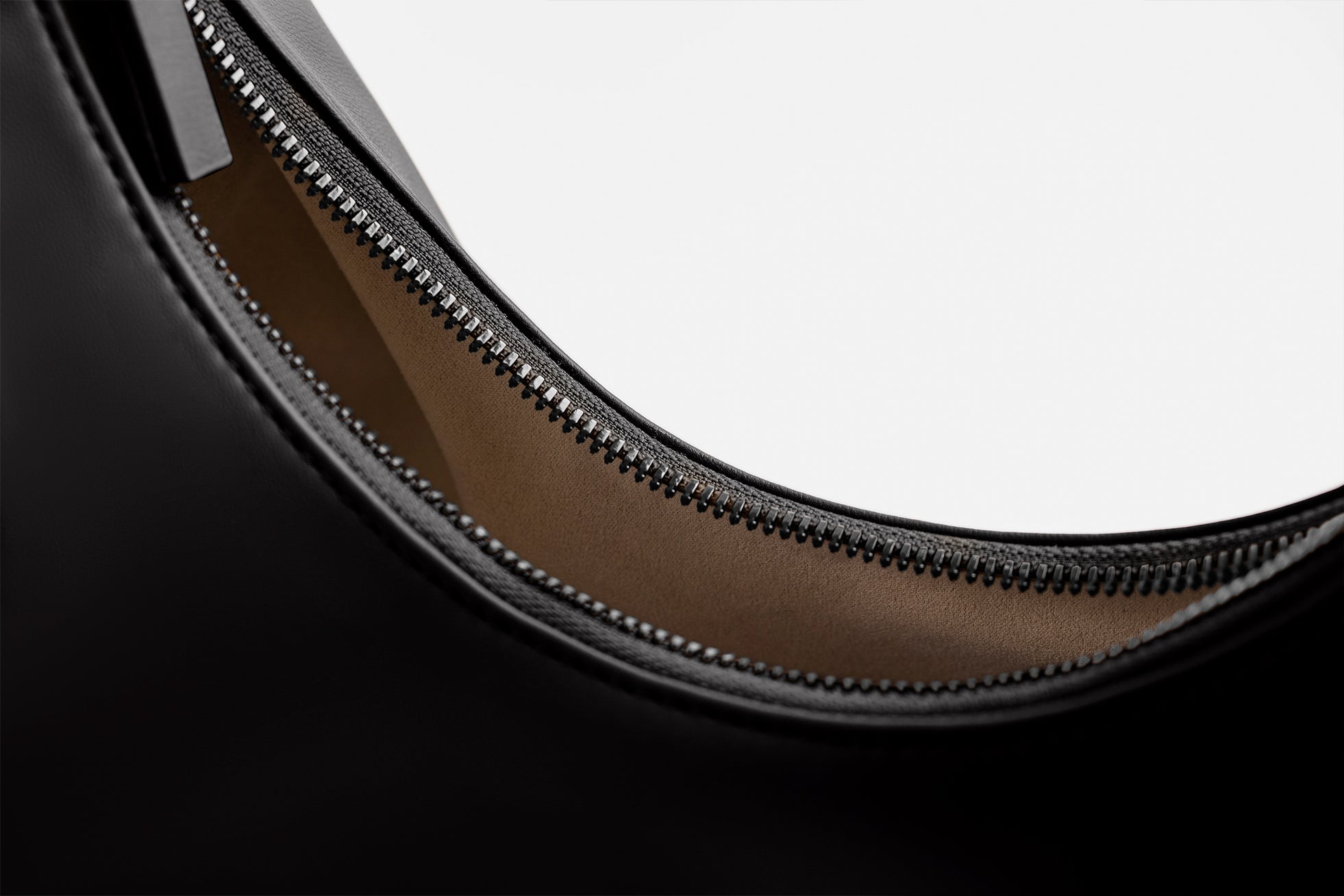 The Knotted Hobo in Banbū in Black image 11